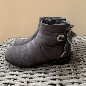 Kids bootie